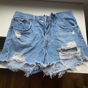Levi Shorts Size 26 Womens